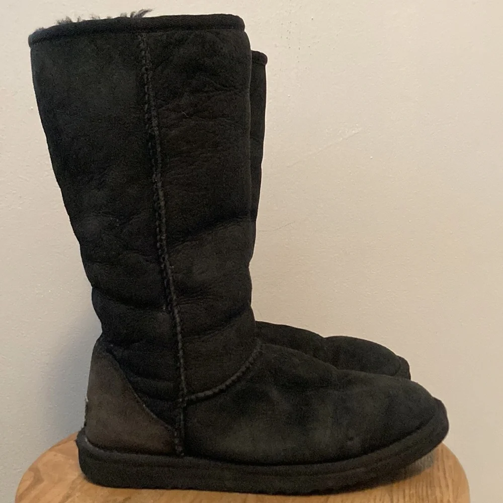 UGG Classic Tall II Black Size 6